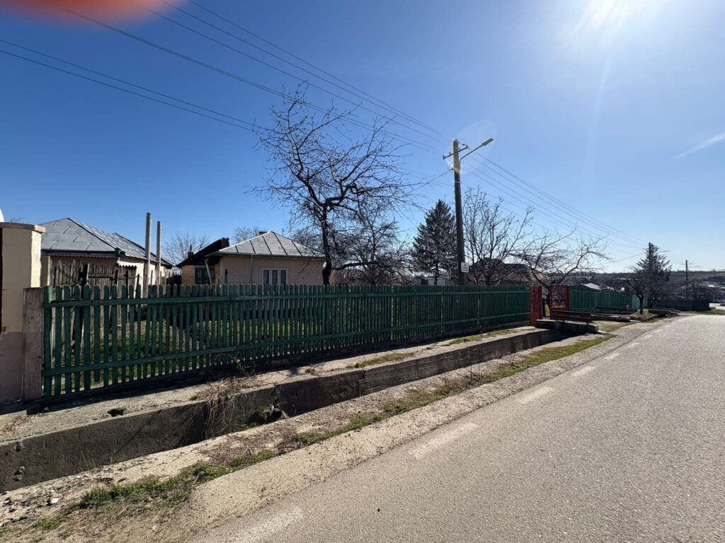 Casă și Teren 2200 mp în Urechești – Direct Proprietar | Comision 0%