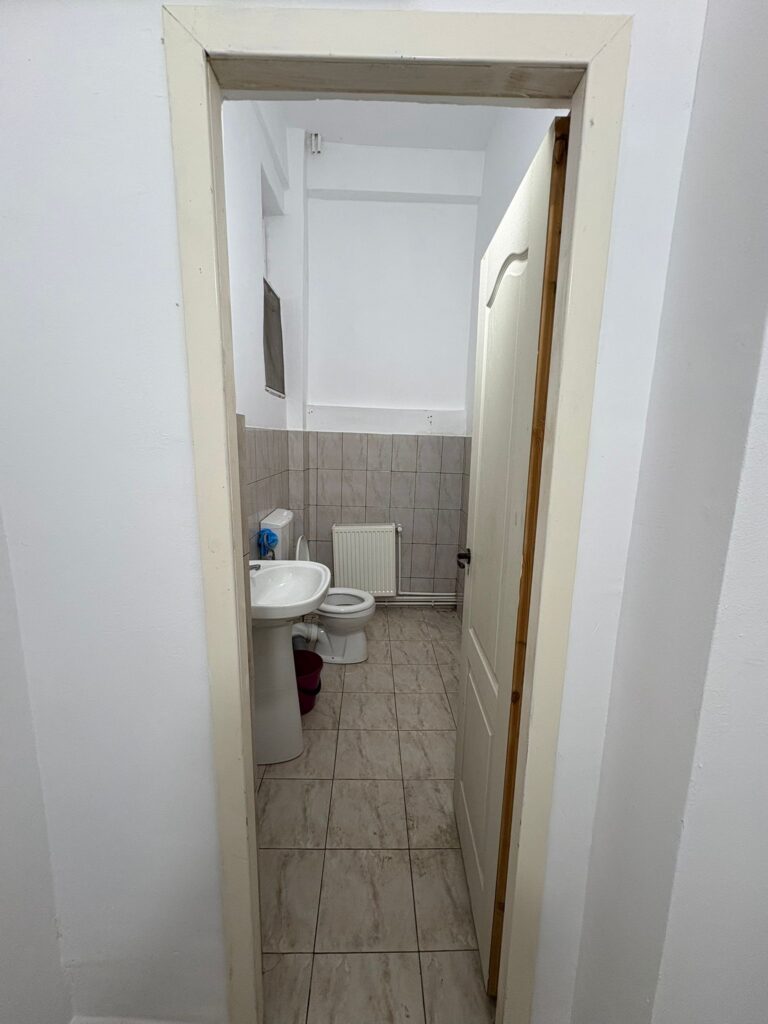 Spațiu Comercial 50 mp de Închiriat – Zona Piața Unirii Focșani – fotografia 7