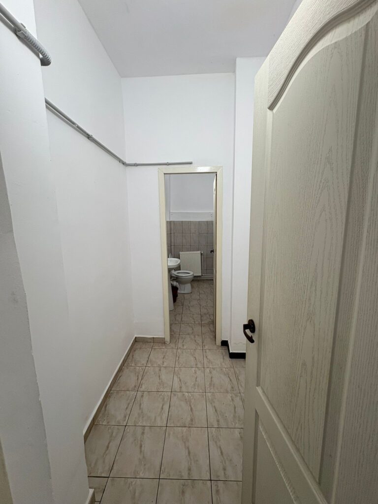Spațiu Comercial 50 mp de Închiriat – Zona Piața Unirii Focșani – fotografia 6