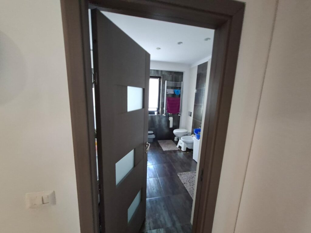 Apartament Exclusivist cu 3 Camere și Curte Privată – Oportunitate Unică pe Bulevardul Brăilei – fotografia 7